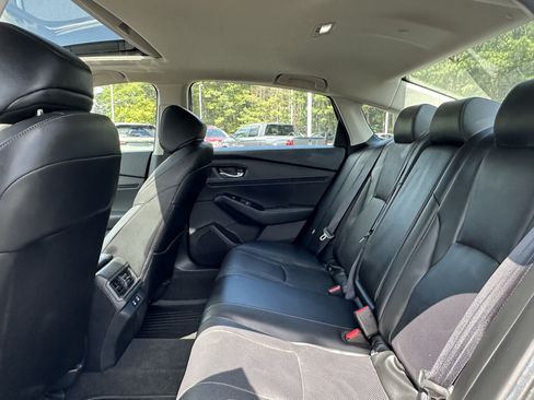 Used 2025 Honda Accord Touring image 9