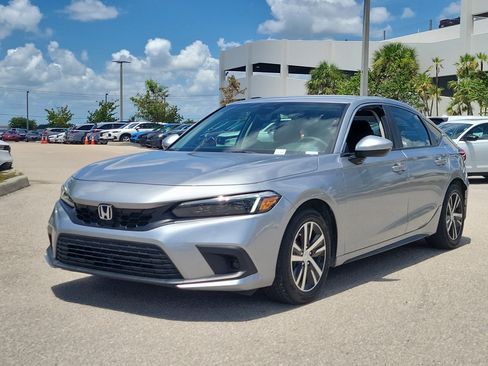 Used 2023 Honda Civic LX image 3