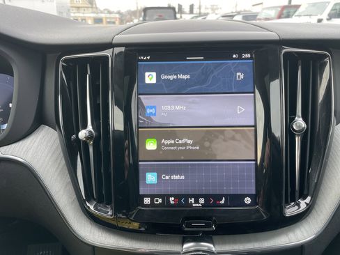 Used 2025 Volvo XC60 B5 Plus image 47