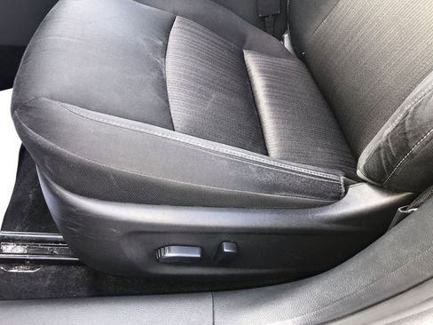 Used 2024 Nissan Altima 2.5 SV image 12