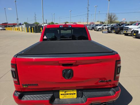 Used 2022 RAM 1500 Laramie AWD/4WD image 8