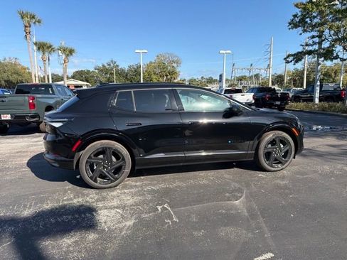 New 2026 Chevrolet Equinox EV RS image 13