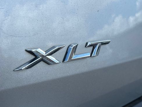 Used 2021 Ford Explorer XLT w/ Class III Trailer Tow Package AWD/4WD image 7