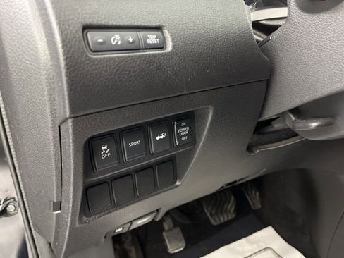 Used 2014 Nissan Rogue SL FWD image 31