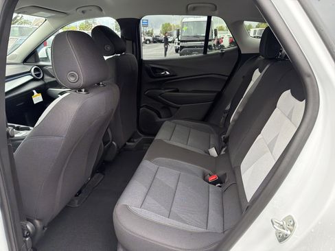 New 2026 Chevrolet Trax LS w/ LS Convenience Package FWD image 11