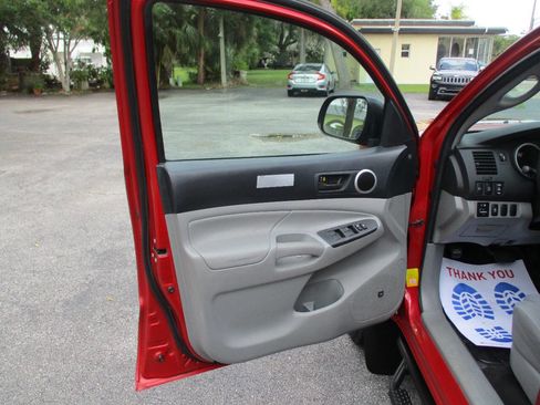 Used 2013 Toyota Tacoma PreRunner w/ TRD Off-Road Pkg image 20