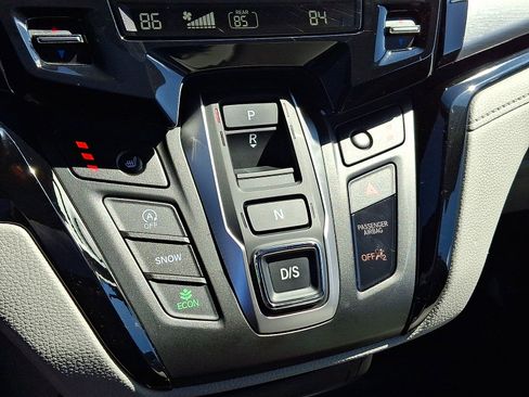 Used 2023 Honda Odyssey Touring image 18