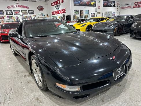 Used 2002 Chevrolet Corvette Convertible w/ Preferred Equipment Group2 image 4