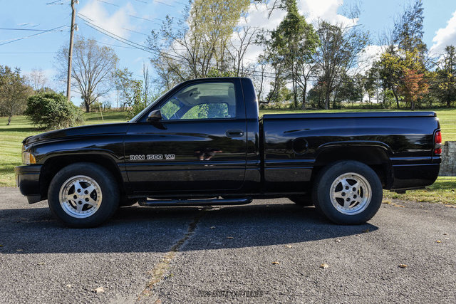 Used 1997 Dodge Ram 1500 Truck 2WD Regular Cab image 2