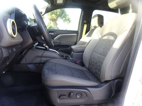 Used 2023 Chevrolet Colorado ZR2 AWD/4WD image 7