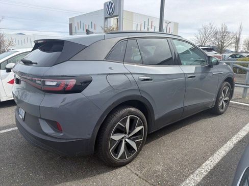 Used 2023 Volkswagen ID.4 Pro S image 3