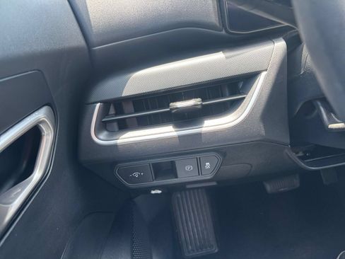 Used 2025 Kia K4 FWD image 33