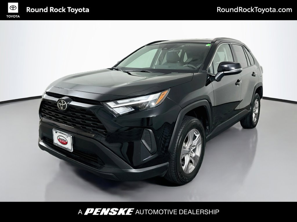 Used 2025 Toyota RAV4 XLE FWD image 1