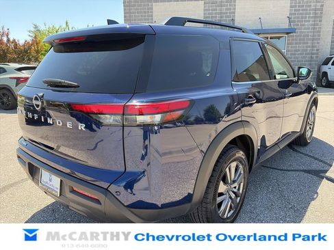 Used 2025 Nissan Pathfinder SV FWD image 16