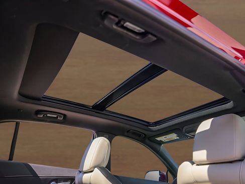 Used 2022 Cadillac XT4 Sport image 32