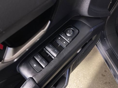 Certified 2025 Toyota Tacoma TRD Off-Road AWD/4WD image 16