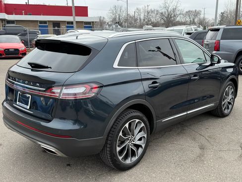 Used 2023 Lincoln Nautilus Reserve image 5