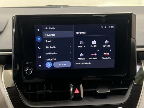 Used 2025 Toyota Corolla LE image 16