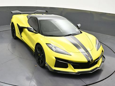 Used 2023 Chevrolet Corvette Z06 RWD image 22