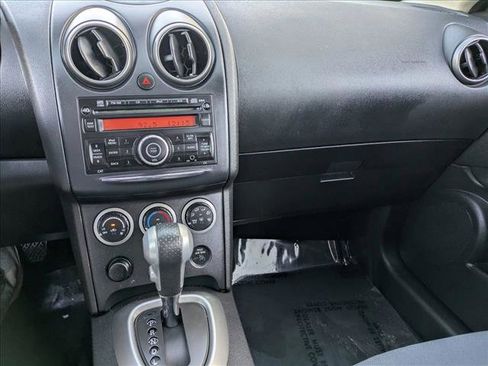 Used 2015 Nissan Rogue S image 14