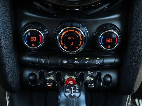 Used 2017 MINI Cooper 2-Door Hardtop FWD image 17