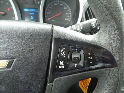 Used 2017 Chevrolet Equinox LS AWD/4WD image 36