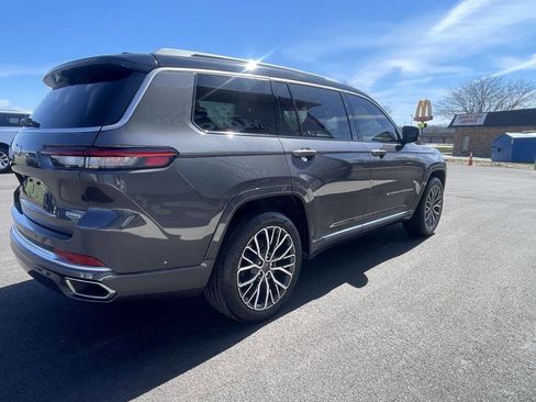 Used 2023 Jeep Grand Cherokee L Summit image 5