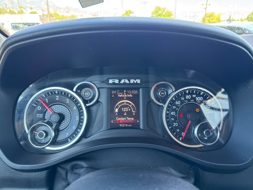 Used 2019 RAM 1500 Big Horn AWD/4WD image 25