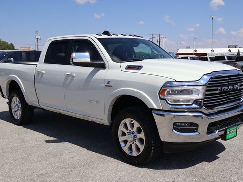 Used 2022 RAM 2500 Laramie AWD/4WD image 5