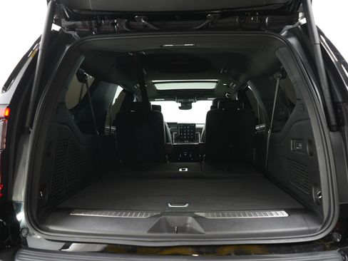 Used 2025 GMC Yukon XL Denali Ultimate AWD/4WD image 18