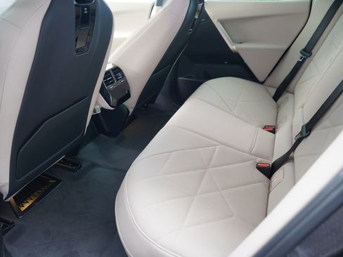 New 2026 BMW iX xDrive45 image 18