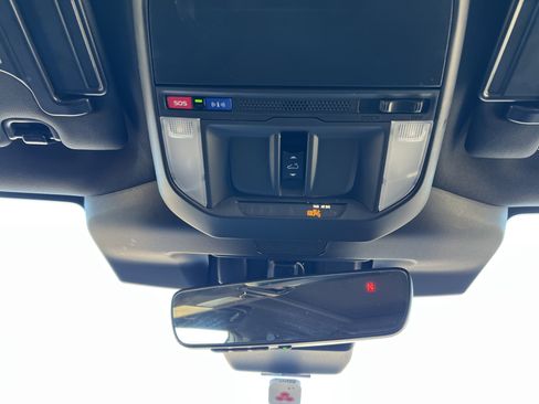 Used 2025 Subaru Forester Limited w/ Popular Package #2 image 35