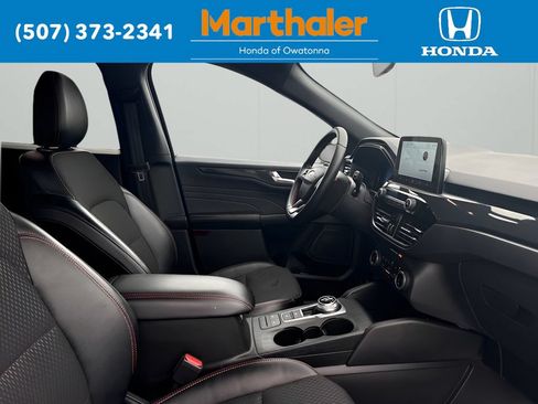 Used 2025 Ford Escape ST-Line AWD/4WD image 21