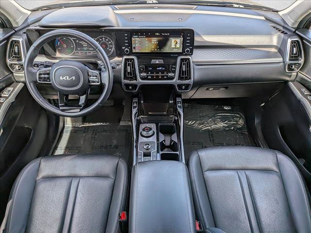 Used 2022 Kia Sorento SX w/ Panoramic Sunroof Package AWD/4WD image 17