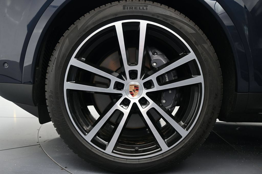 Certified 2026 Porsche Cayenne Coupe AWD/4WD image 41
