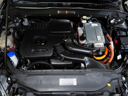 Used 2019 Ford Fusion SE image 9