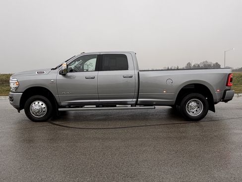 Used 2023 RAM 3500 Laramie image 36