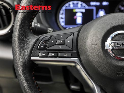 Used 2020 Nissan Kicks SR image 30