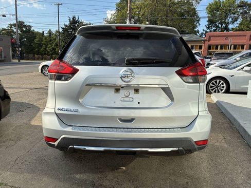 Used 2018 Nissan Rogue S FWD image 4