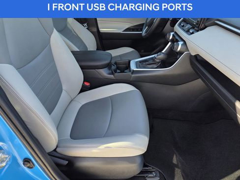 Used 2021 Toyota RAV4 XLE Premium image 14