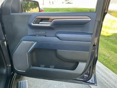 Used 2023 Chevrolet Silverado 1500 High Country w/ Technology Package AWD/4WD image 30