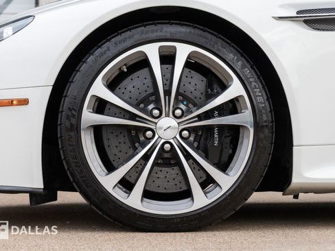 Used 2011 Aston Martin V12 Vantage Coupe image 9