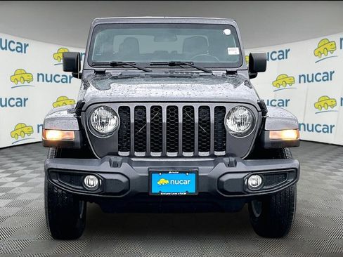 Used 2023 Jeep Gladiator Sport image 2