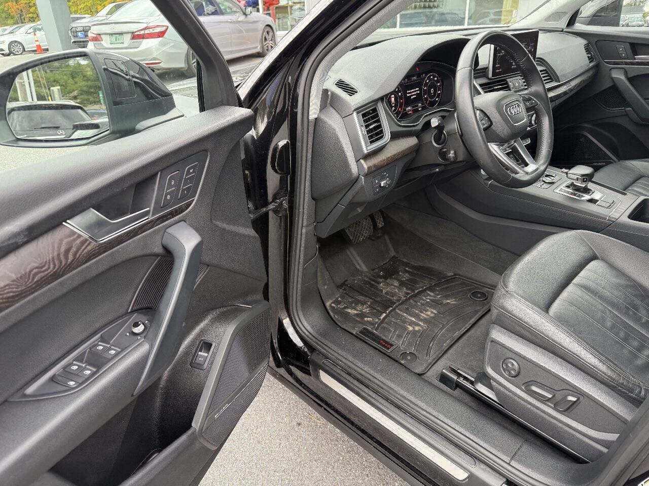Used 2018 Audi Q5 2.0T Premium Plus w/ Premium Plus Package AWD/4WD image 17