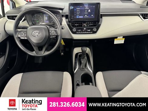 Certified 2025 Toyota Corolla LE FWD image 24