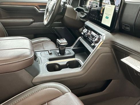 Used 2023 GMC Sierra 1500 Denali w/ Denali Reserve Package image 16