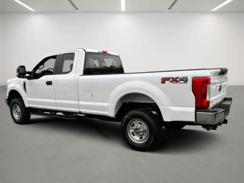 Used 2019 Ford F250 XL w/ XL Value Package image 3