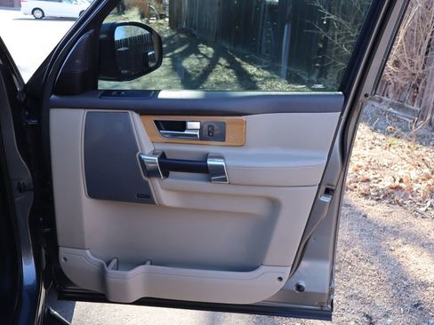 Used 2015 Land Rover LR4 HSE image 27