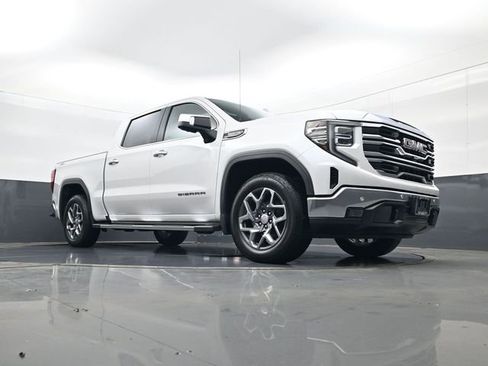 Used 2022 GMC Sierra 1500 SLT w/ SLT Premium Plus Package image 23