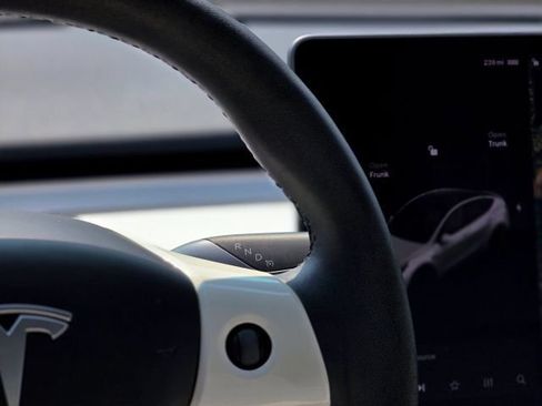 Used 2020 Tesla Model Y Long Range AWD/4WD image 15